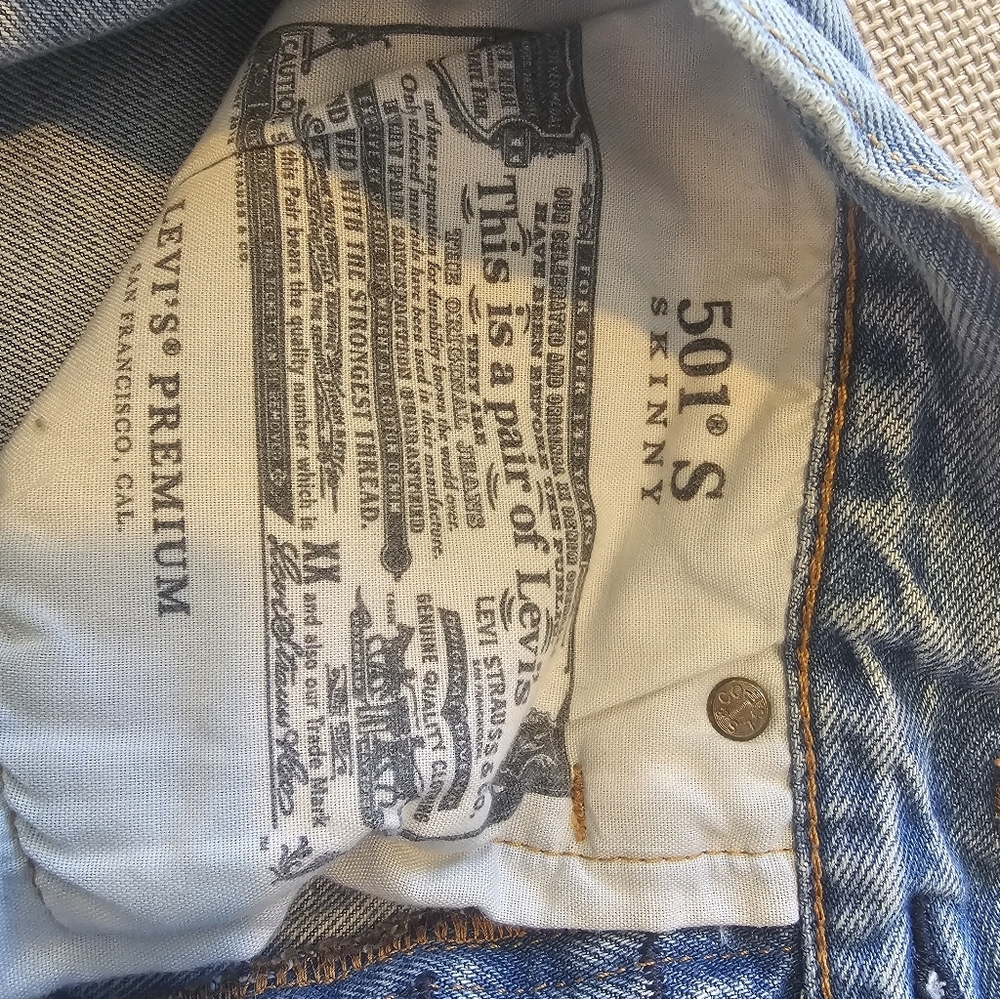 Leviās 501 Skinny Jeans Distressed Light Wash Button Fly W26 L28 - Picture 5 of 8